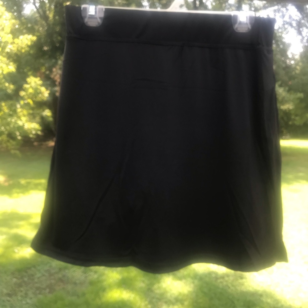 Black skort